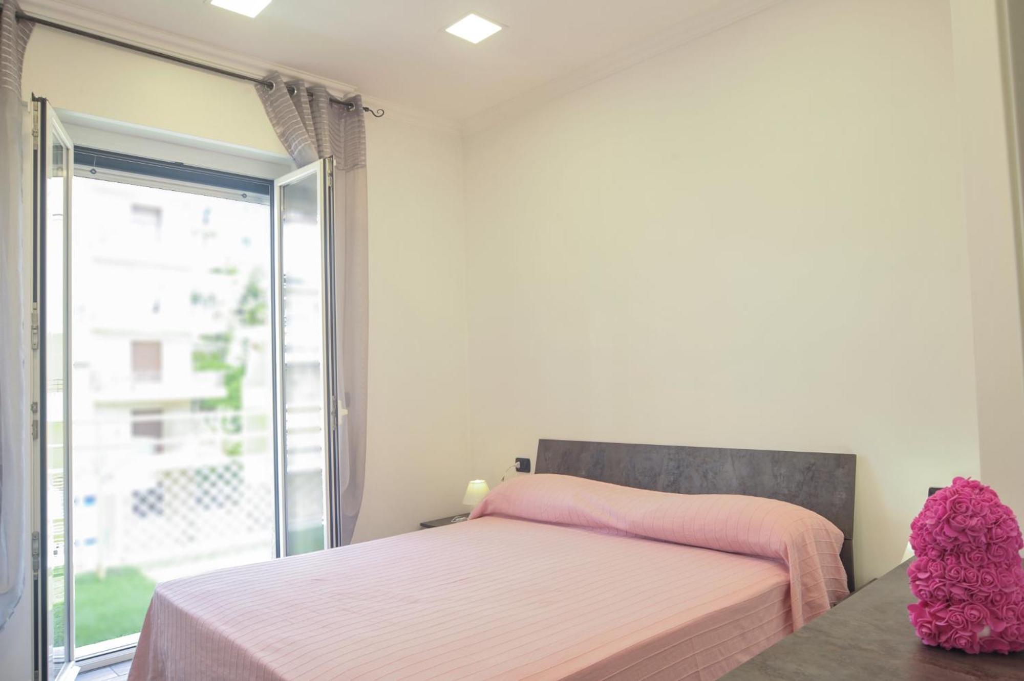 Casa Rosa Lucia Centrale Con Parcheggio 圣雷默 外观 照片