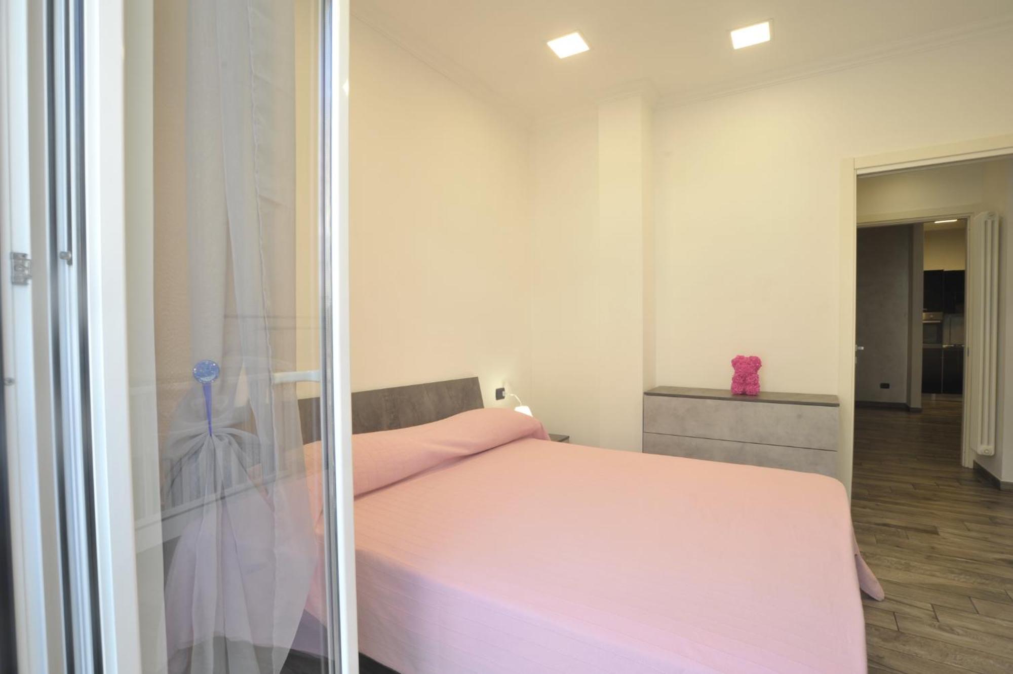 Casa Rosa Lucia Centrale Con Parcheggio 圣雷默 外观 照片