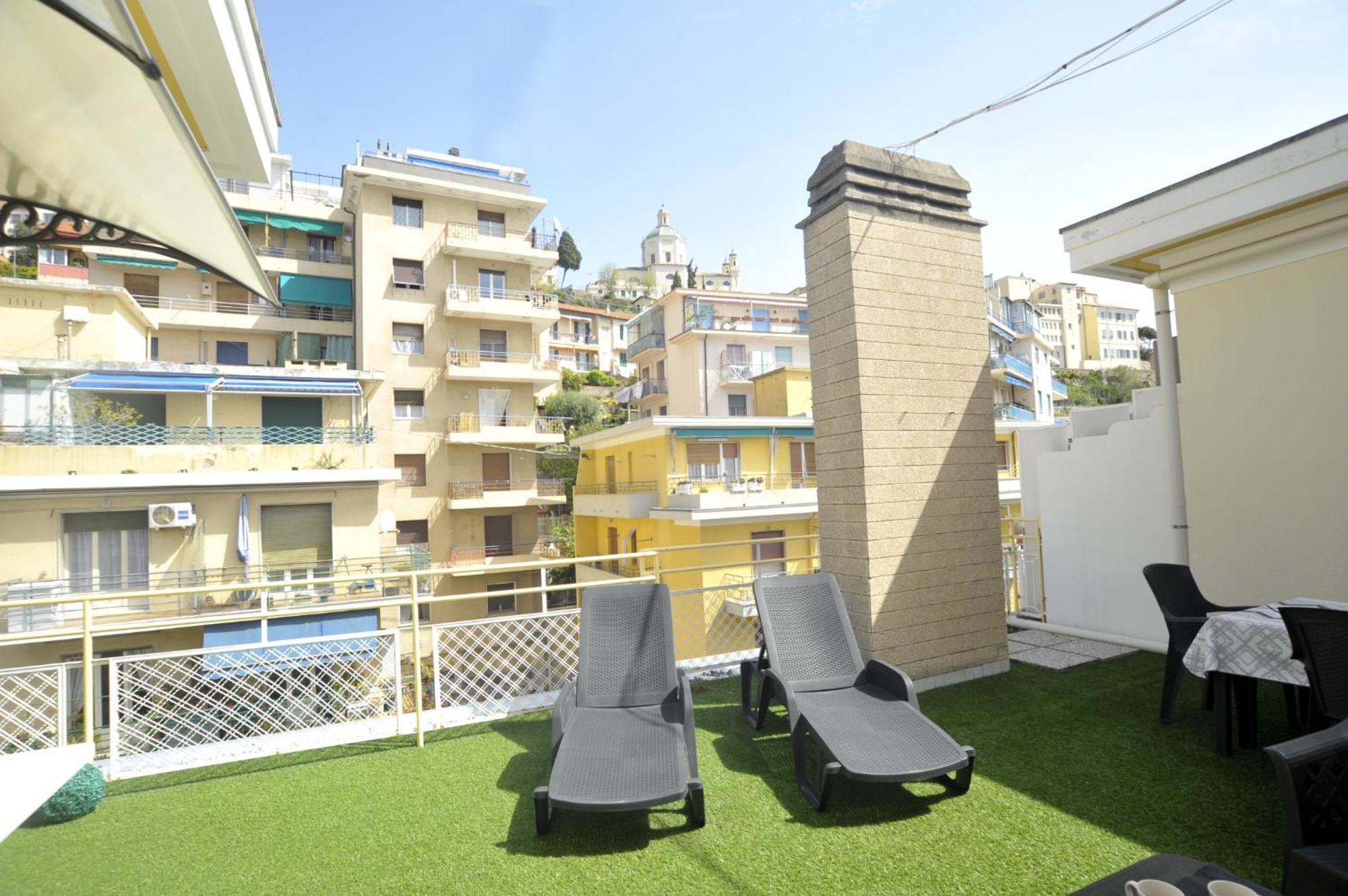 Casa Rosa Lucia Centrale Con Parcheggio 圣雷默 外观 照片