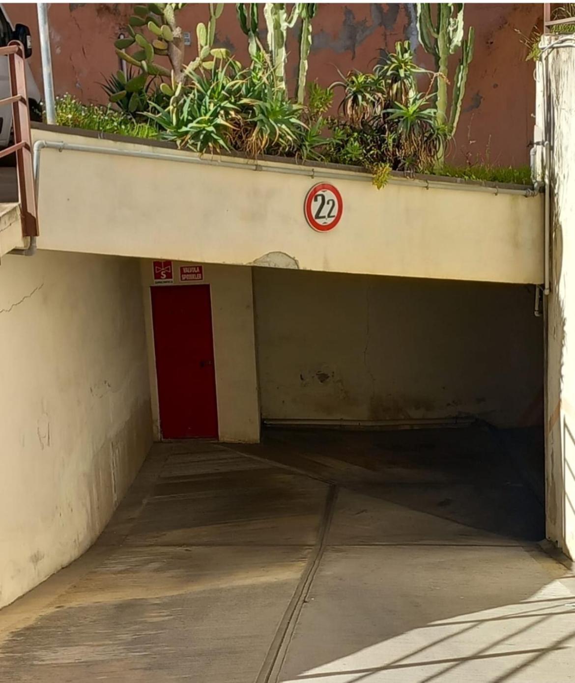Casa Rosa Lucia Centrale Con Parcheggio 圣雷默 外观 照片