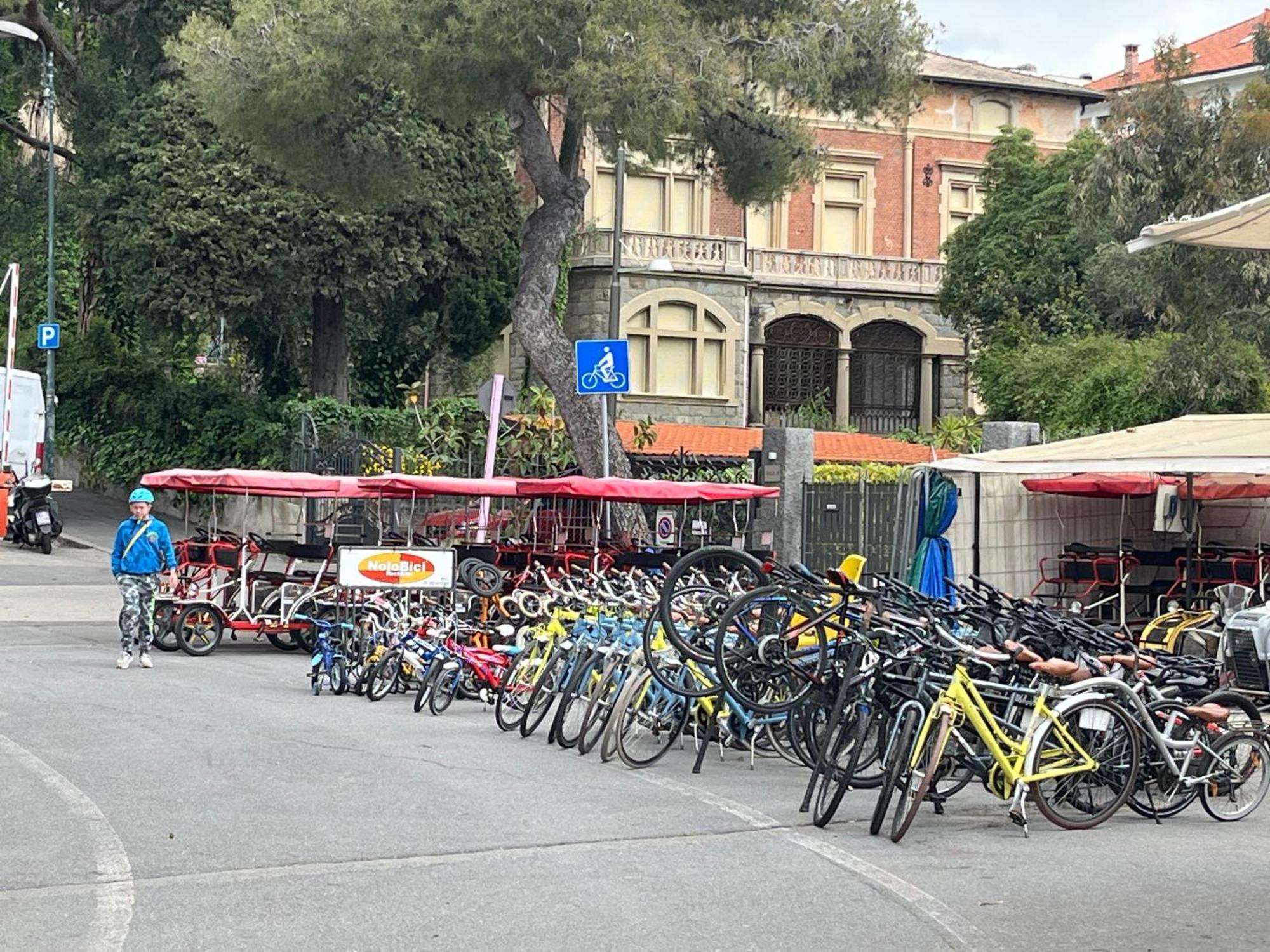 Casa Rosa Lucia Centrale Con Parcheggio 圣雷默 外观 照片